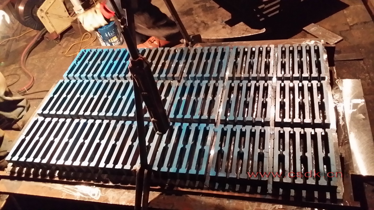 長(zhǎng)沙京麟鴻益12-15保溫磚模具